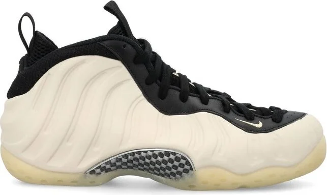 Nike Air Foamposite One Lace-Up Sneakers