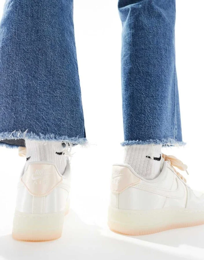 Nike Air Force 1 '07 LV8 ribbon sneakers in white and pink - Image 2