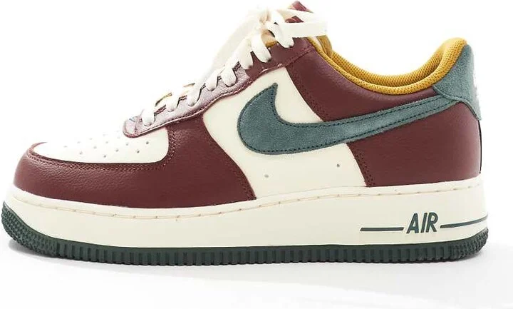 Nike Air Force 1 '07 LV8 sneakers in off white and red - Image 2