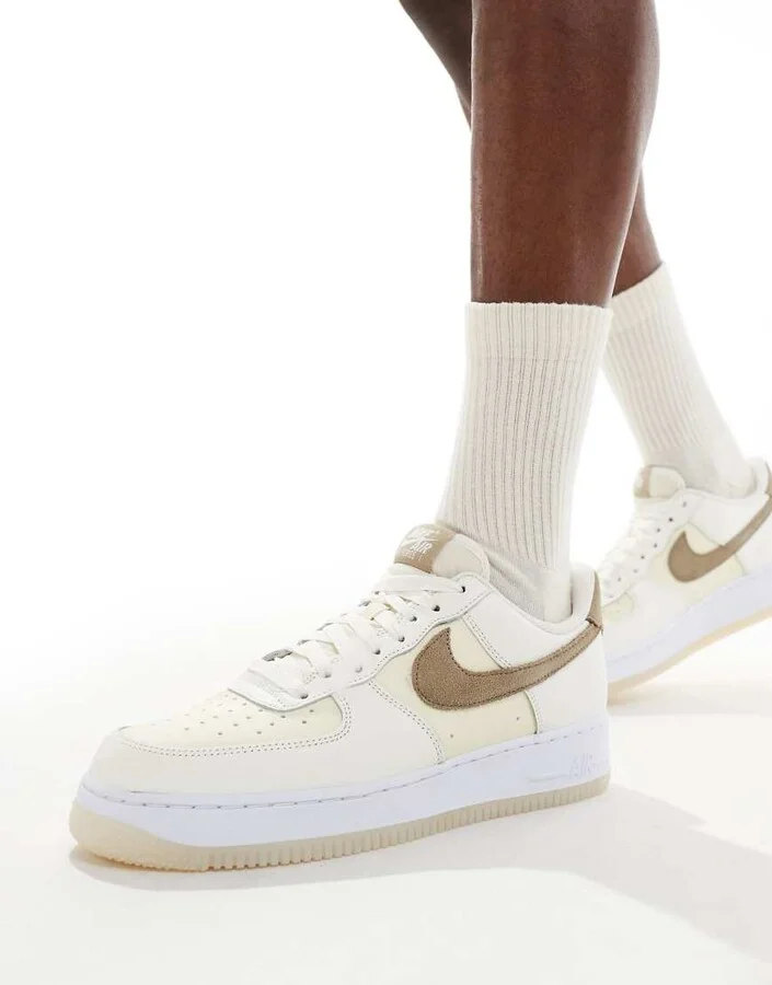Nike Air Force 1 '07 sneakers in cream and khaki