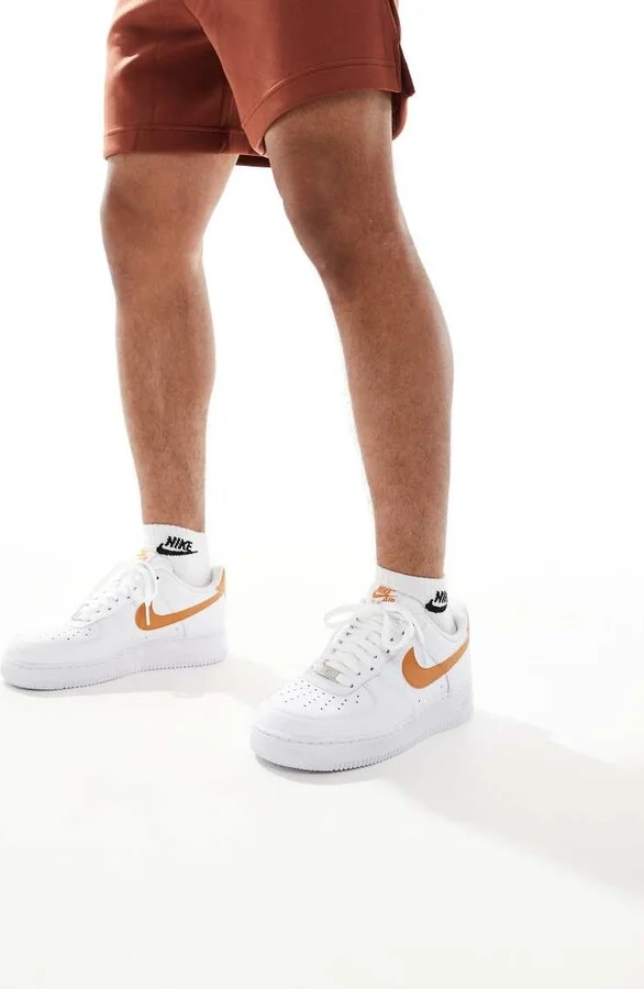 Nike Air Force 1 '07 sneakers in white and brown