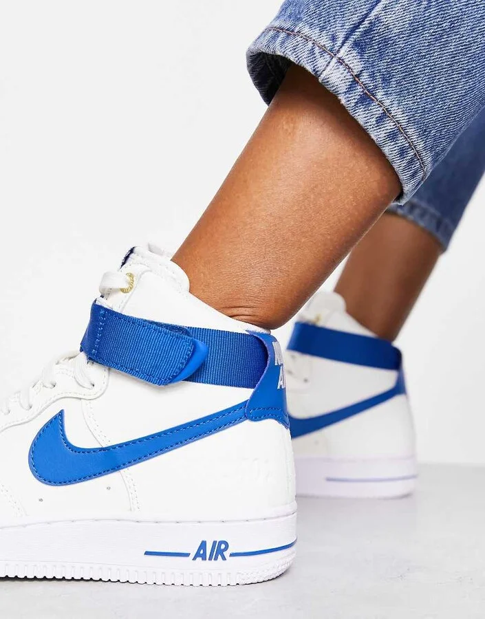Nike Air Force 1 Hi 40th anniversary sneakers in white and blue - Image 2