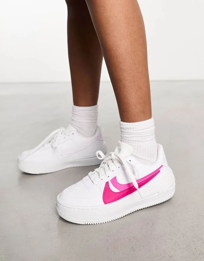 Nike Air Force 1 PLT.AF.ORM sneakers in white and fierce pink