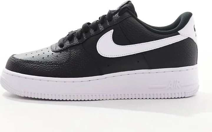 Nike Air Force 1'07 sneakers in black and white - Image 2