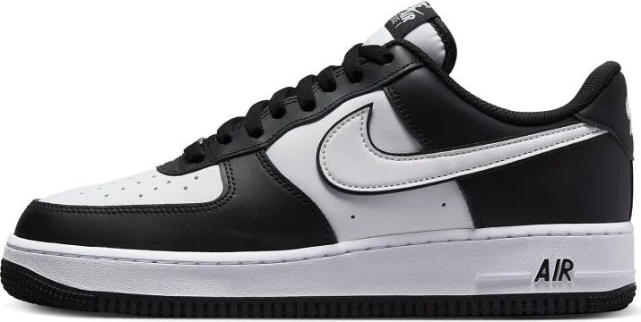 Nike Air Force 1'07 sneakers in black and white