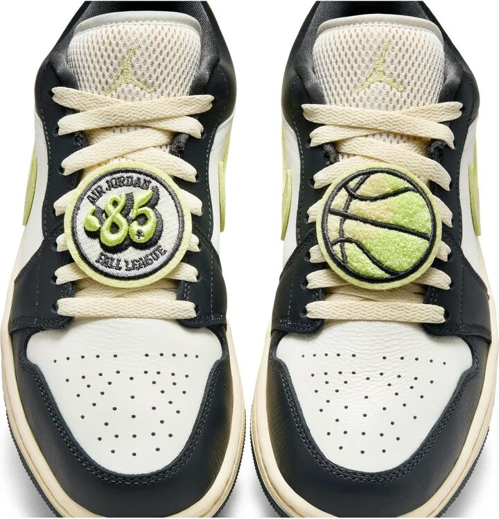 Nike Air Jordan 1 Low SE Sneaker - Image 3