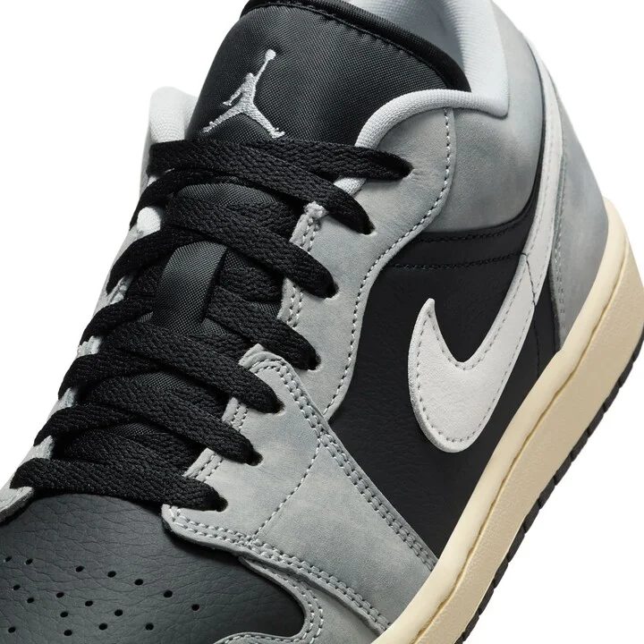 Nike Air Jordan 1 Low SE Sneaker - Image 8