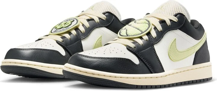 Nike Air Jordan 1 Low SE Sneaker