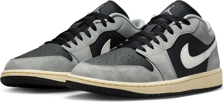 Nike Air Jordan 1 Low SE Sneaker