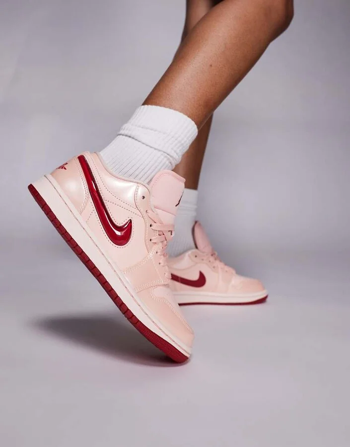 Nike Air Jordan 1 Low sneakers in light orange and pink - Image 3