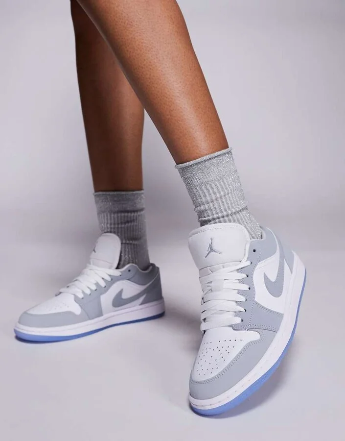 Nike Air Jordan 1 Low sneakers in white and gray