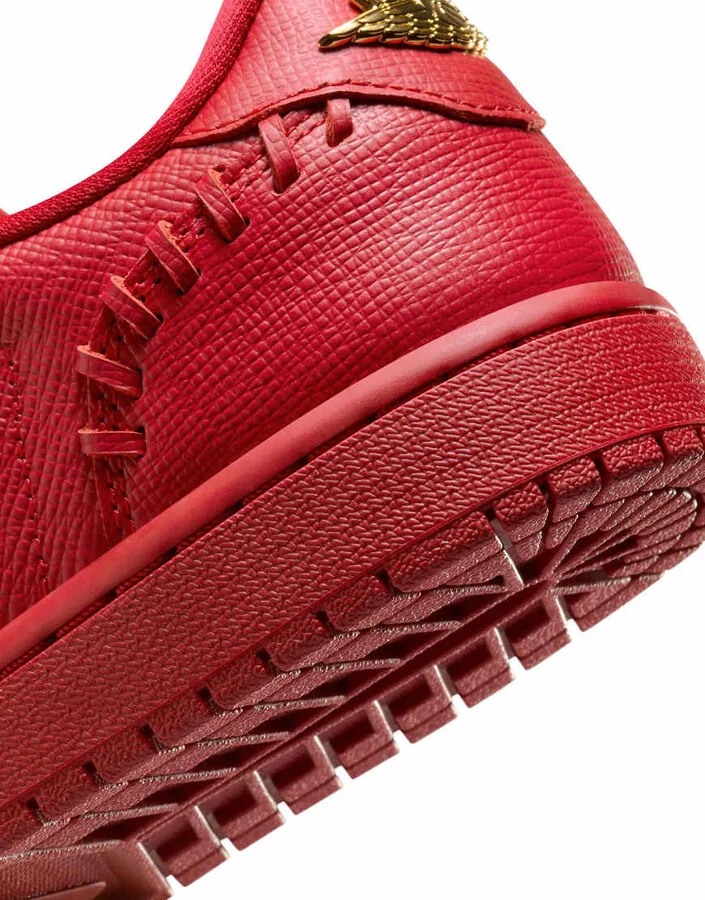 Nike Air Jordan 1 Low sneakers red and gold - Image 3