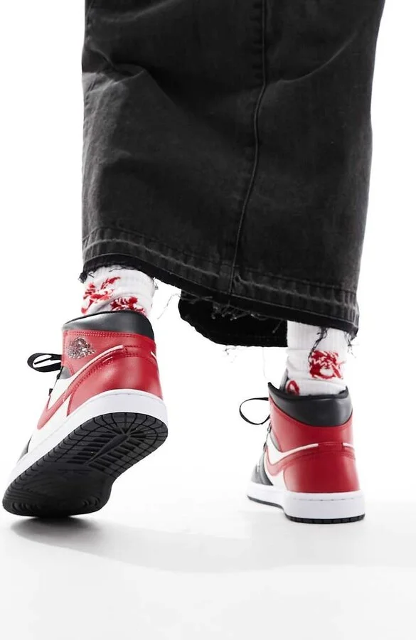 Nike Air Jordan 1 Mid sneakers in dark gray and red - Image 3