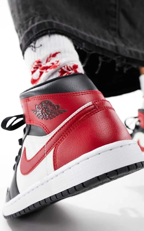 Nike Air Jordan 1 Mid sneakers in dark gray and red - Image 4