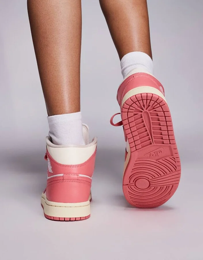 Nike Air Jordan 1 Mid sneakers in pink and white - Image 3