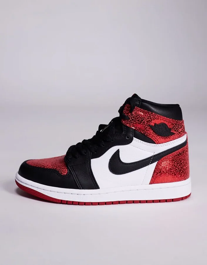 Nike Air Jordan 1 Retro High OG sneakers in red and black - Image 2
