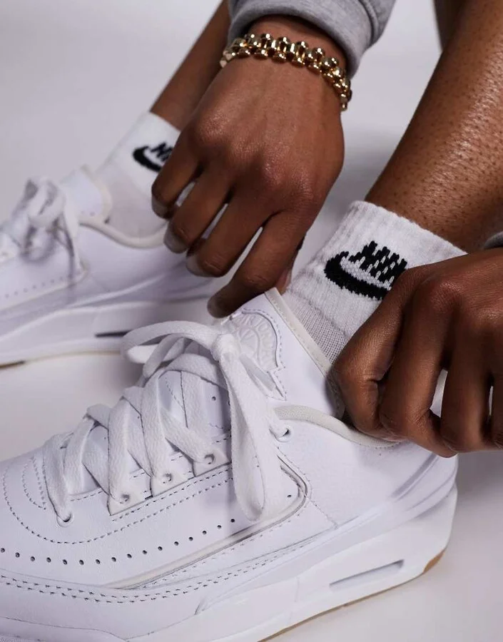Nike Air Jordan 2/3 sneakers in white - Image 4
