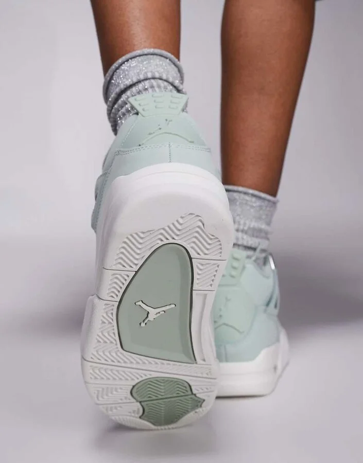 Nike Air Jordan 4 Retro sneakers in light green and white - Image 4