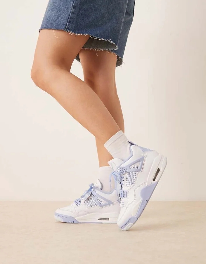 Nike Air Jordan 4 Retro sneakers in white and light blue - Image 3