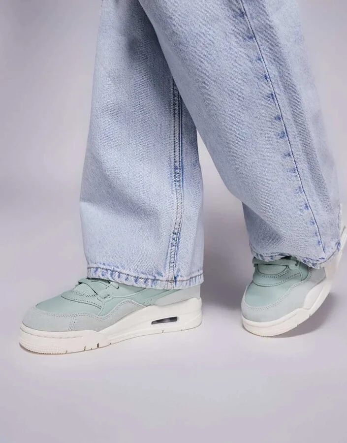 Nike Air Jordan 4 RM sneakers in light green and white - Image 2