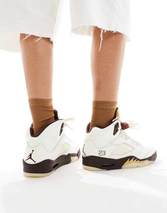 Nike Air Jordan 5 Retro sneakers in brown and gold - Image 4