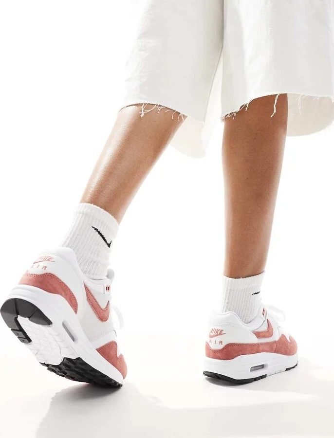 Nike Air Max 1 sneakers in white and pink - Image 4
