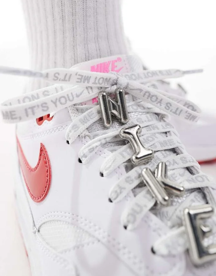Nike Air Max 1 sneakers in white and red - Image 4