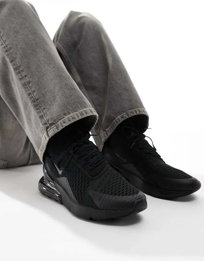 Nike Air Max 270 men's sneakers in triple black