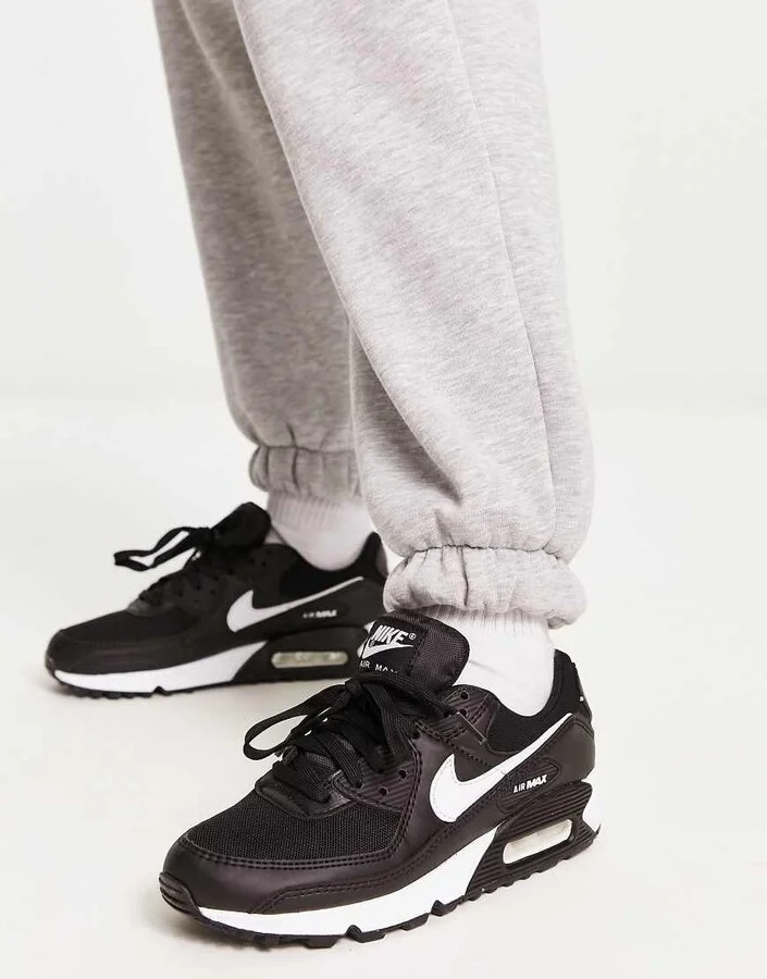 Nike Air Max 90 sneakers in black - Image 4