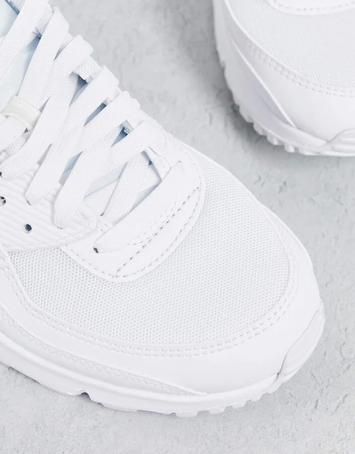 Nike Air Max 90 sneakers in triple white - Image 3