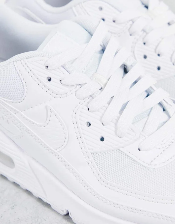 Nike Air Max 90 sneakers in triple white - Image 4