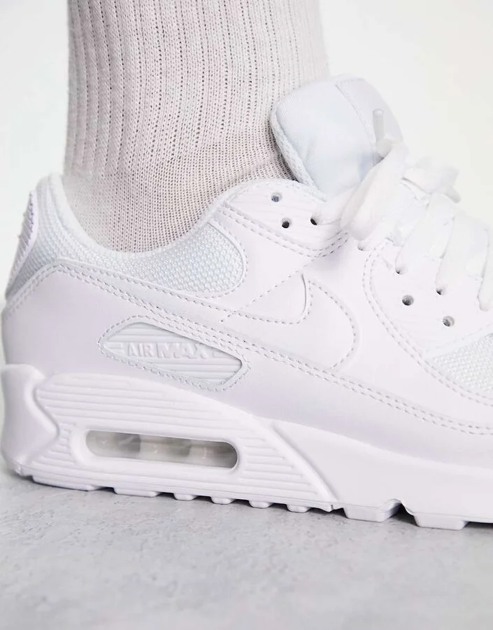 Nike Air Max 90 sneakers in triple white - Image 3