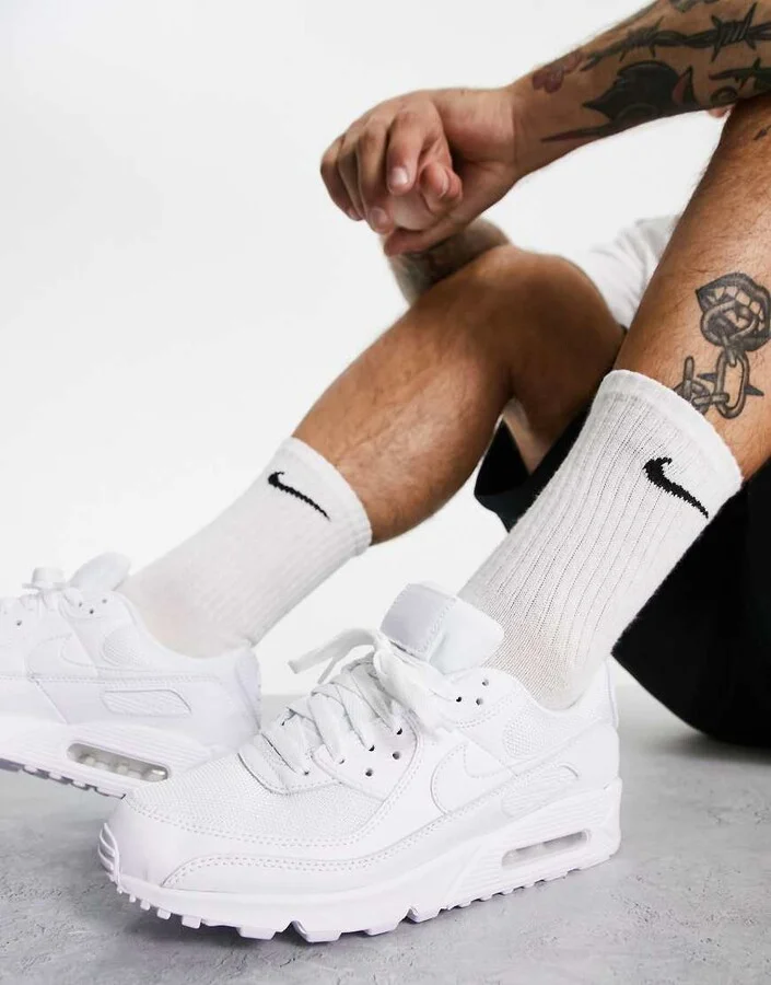Nike Air Max 90 sneakers in white - Image 2