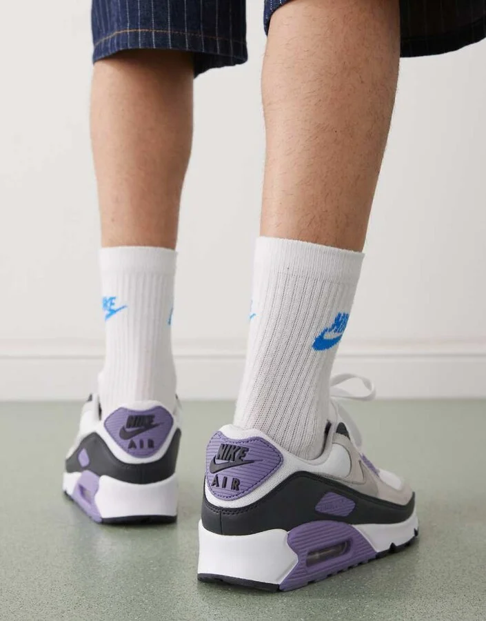 Nike Air Max 90 sneakers in white and purple - Image 4
