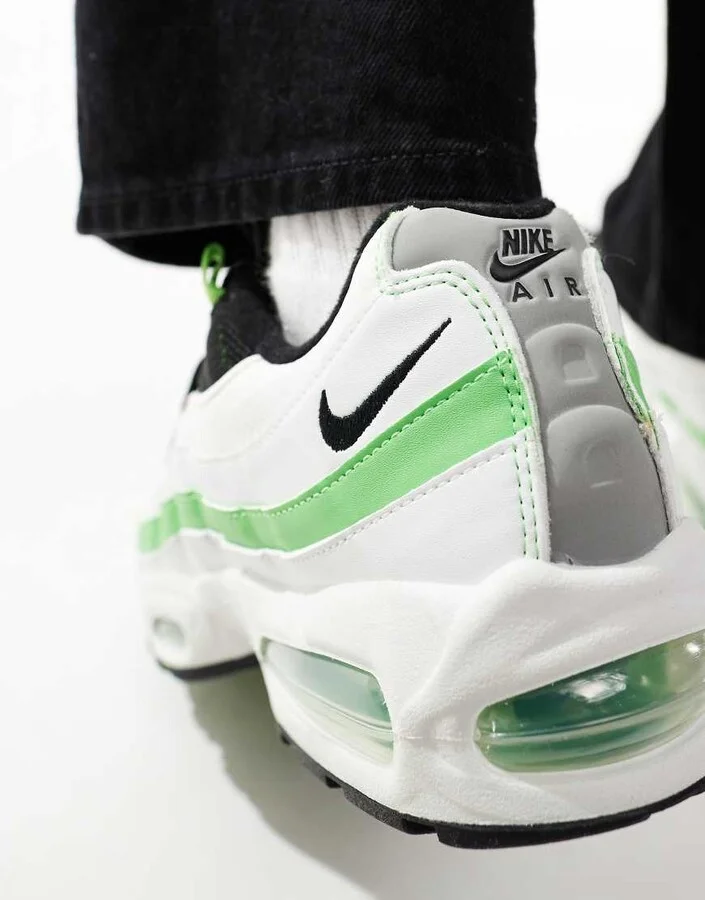 Nike Air Max 95 OG sneakers in light gray and green - Image 4