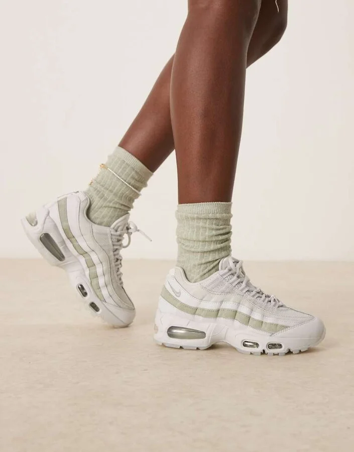 Nike Air Max 95 sneakers in light green