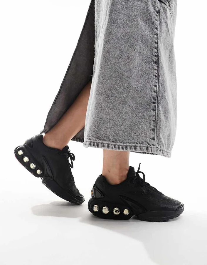 Nike Air Max DN sneakers in black - Image 4