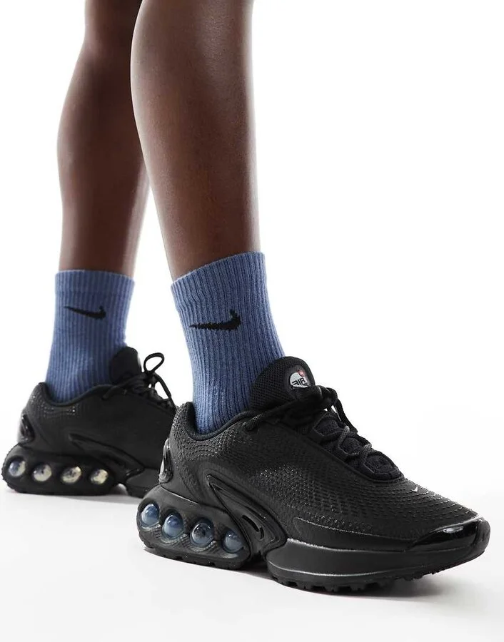 Nike Air Max DN sneakers in black