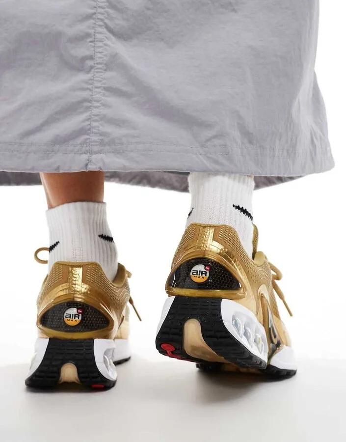 Nike Air Max DN sneakers in gold - Image 3