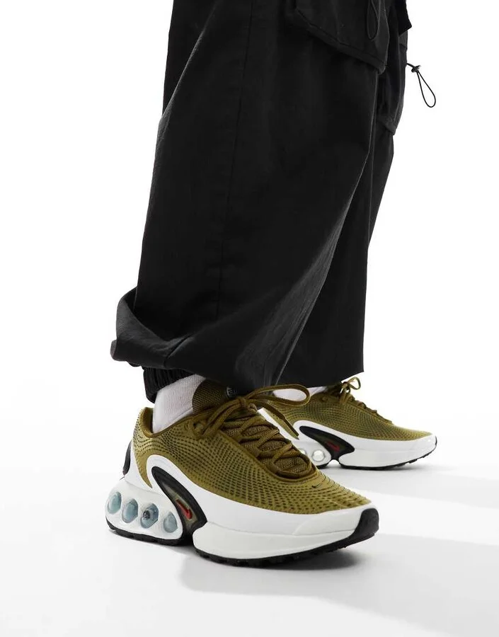 Nike Air Max DN sneakers in khaki and red - Image 4
