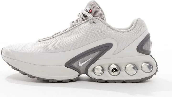 Nike Air Max DN sneakers in light gray - Image 2