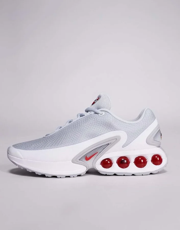 Nike Air Max DN sneakers in light gray and red - Image 2