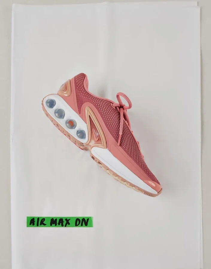 Nike Air Max DN sneakers in pink and white - Image 2