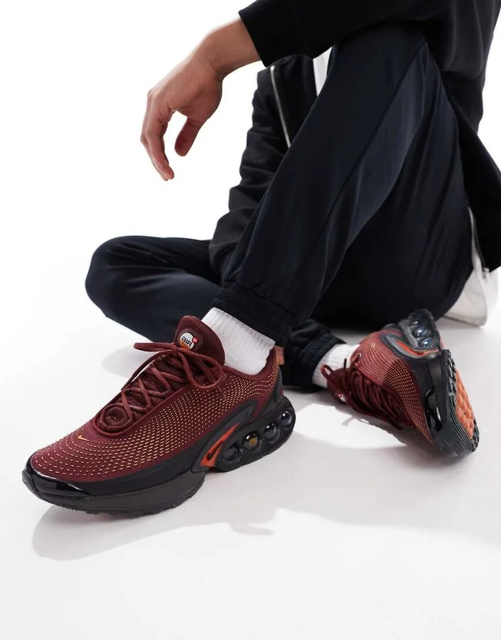 Nike Air Max DN sneakers in red and black