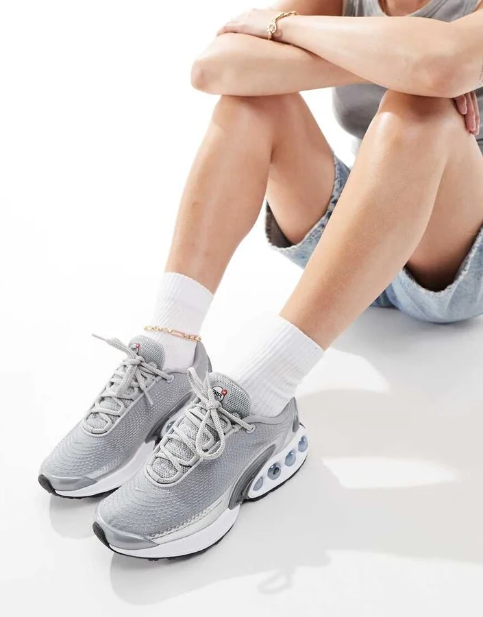 Nike Air Max DN sneakers in silver