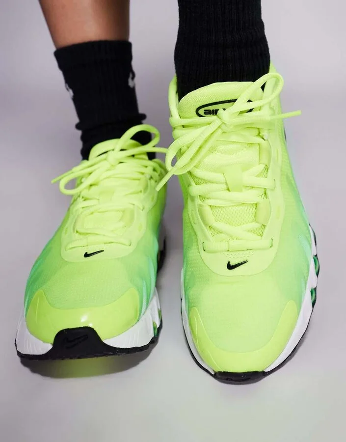 Nike Air Max DN8 sneakers in green - Image 4