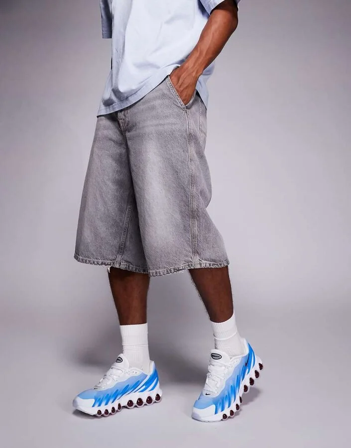 Nike Air Max DN8 sneakers in white and blue - Image 3