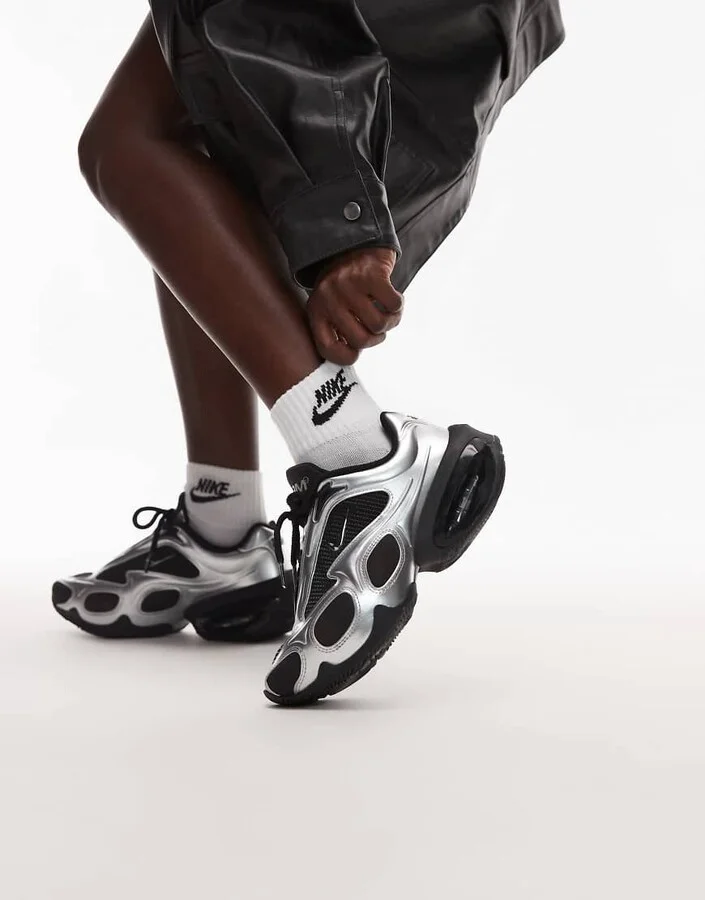 Nike Air Max Muse sneakers in black and silver