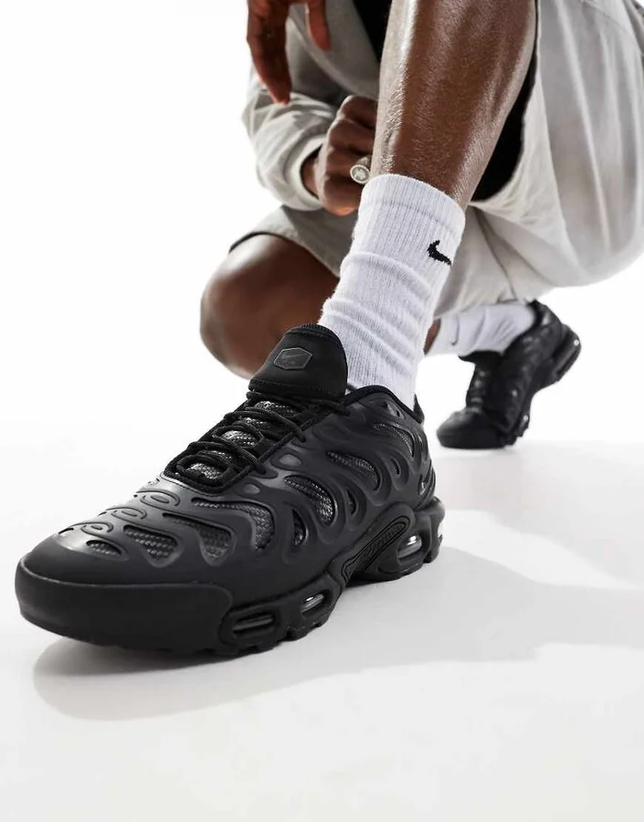 Nike Air Max Plus Drift sneakers in black - Image 4