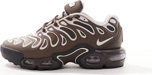 Nike Air Max Plus Drift sneakers in brown and off white - Image 2
